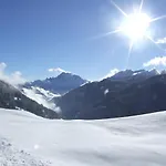 Dolomites Base Camp Olympia אראבה