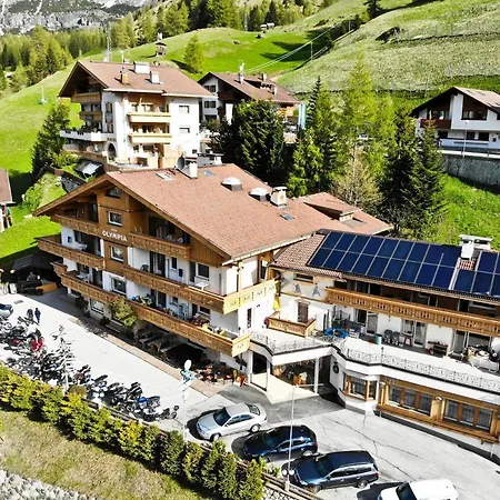 Dolomites Base Camp Olympia Отель Арабба