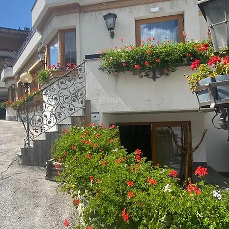 Dolomites Base Camp Olympia Szálloda 3*