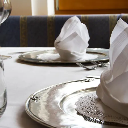 Dolomites Base Camp Olympia ホテル アラッバ