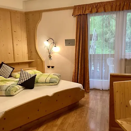 Dolomites Base Camp Olympia Отель Арабба