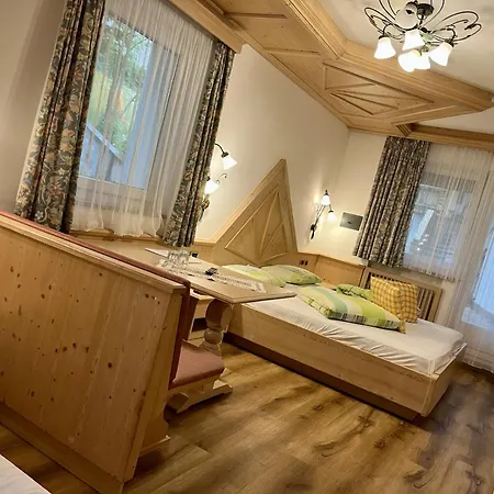 Dolomites Base Camp Olympia מלון 3*