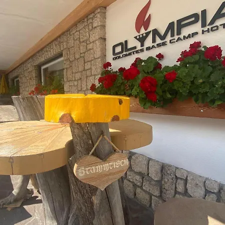 Dolomites Base Camp Olympia Szálloda Arabba