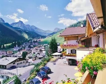 Dolomites Base Camp Olympia Szálloda