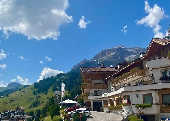 فندق Dolomites Base Camp Olympia 3*